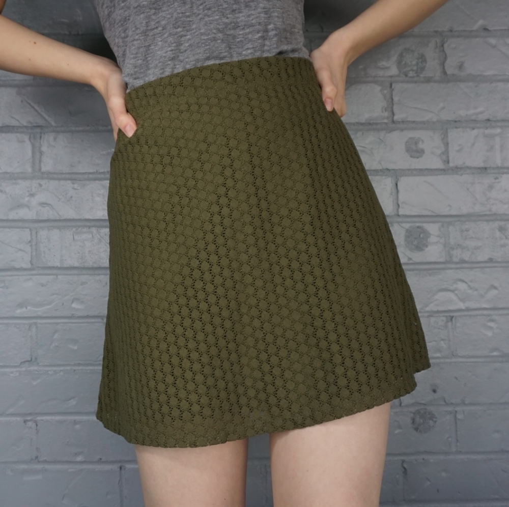 No Boundaries Green Textured Skirt